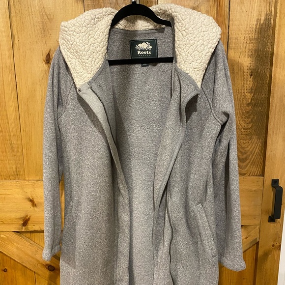 Roots Women’s Fall/Winter coat - Large - Picture 1 of 2